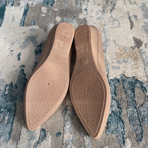 Women shoes bundle - Picture 2 of 8